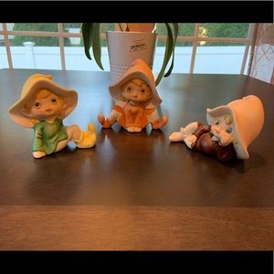 🎾HOMCO Elves Set of 3